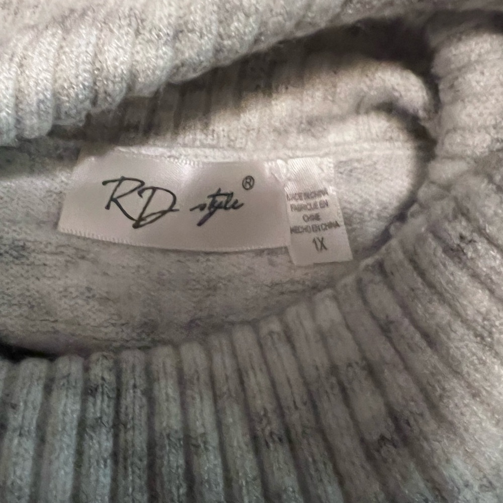 RD Style Ursula Turtleneck Sweater NWT, size 1X - Picture 5 of 9